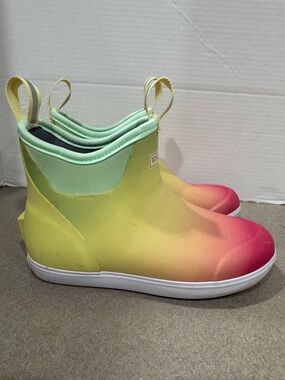 Xtratuf Women 6” Lightweight Deck Boots in Yellow Aurora Size 7
